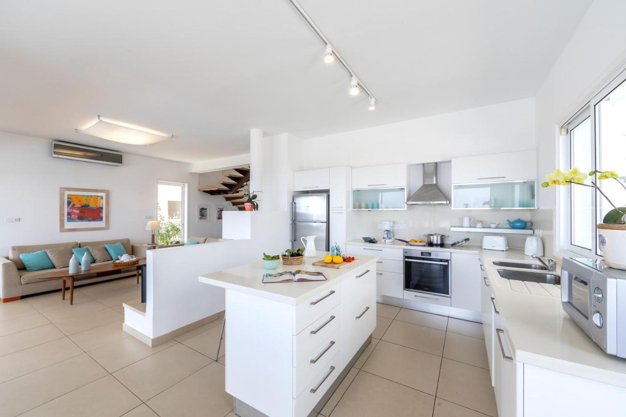 Protaras Beachfront Villa Alia Exterior photo