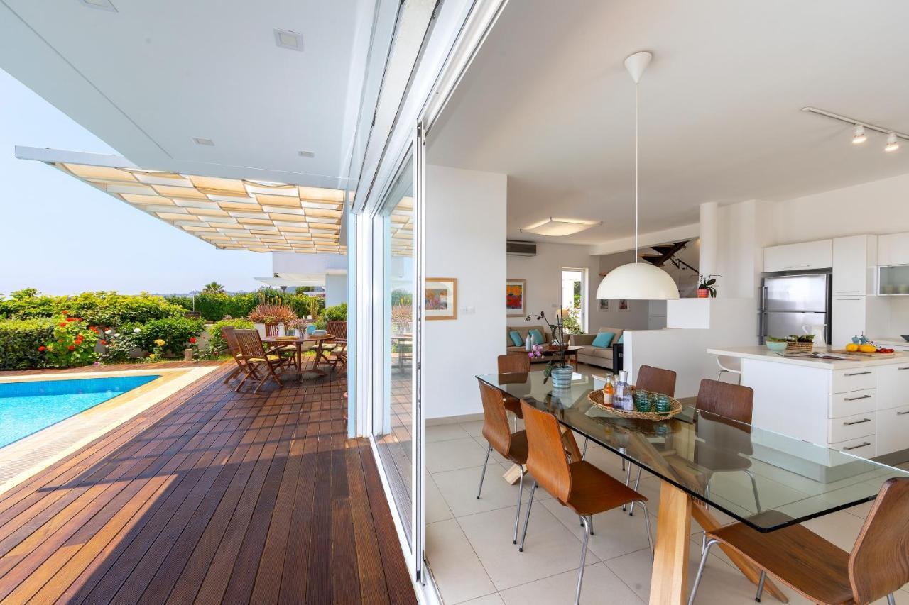 Protaras Beachfront Villa Alia Exterior photo